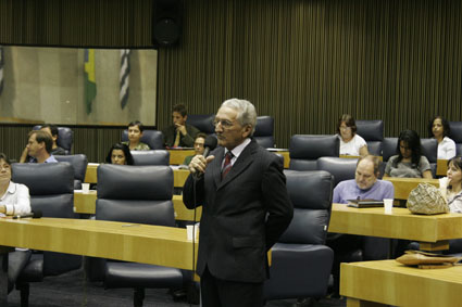 Conselho Regional de Medicina Veterinária é ouvido na Comissão de Estudos